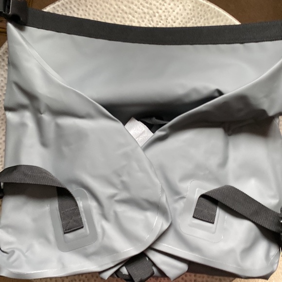 Mountainsmith Dry Duffle Bag - Picture 2 of 4